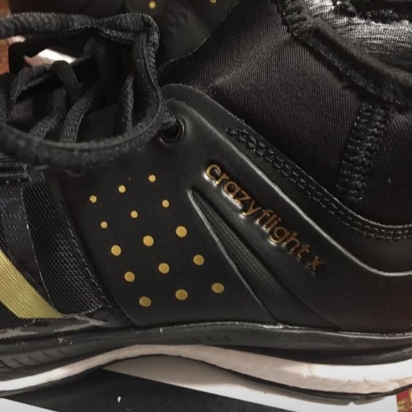 Men’s Adidas gym shoes - Picture 4 of 5